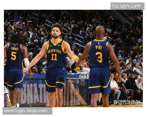 2016年勇士与独行侠激战回顾：篮球场上的巅峰对决与传奇瞬间